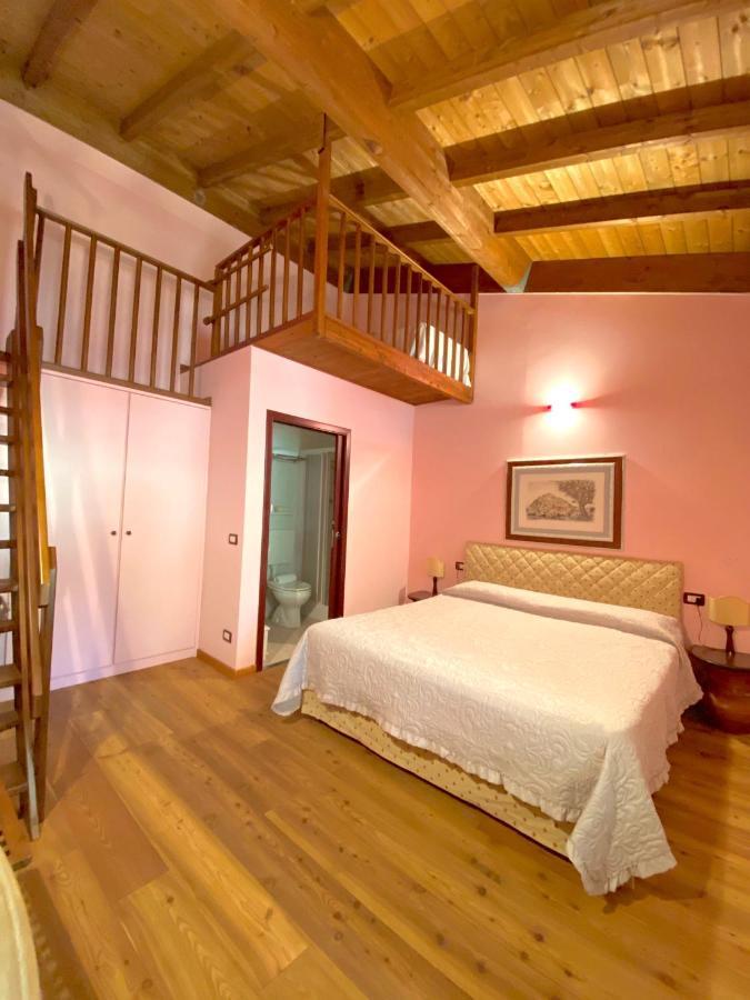 Relais Felciaino B&B โบลเกริ ภายนอก รูปภาพ